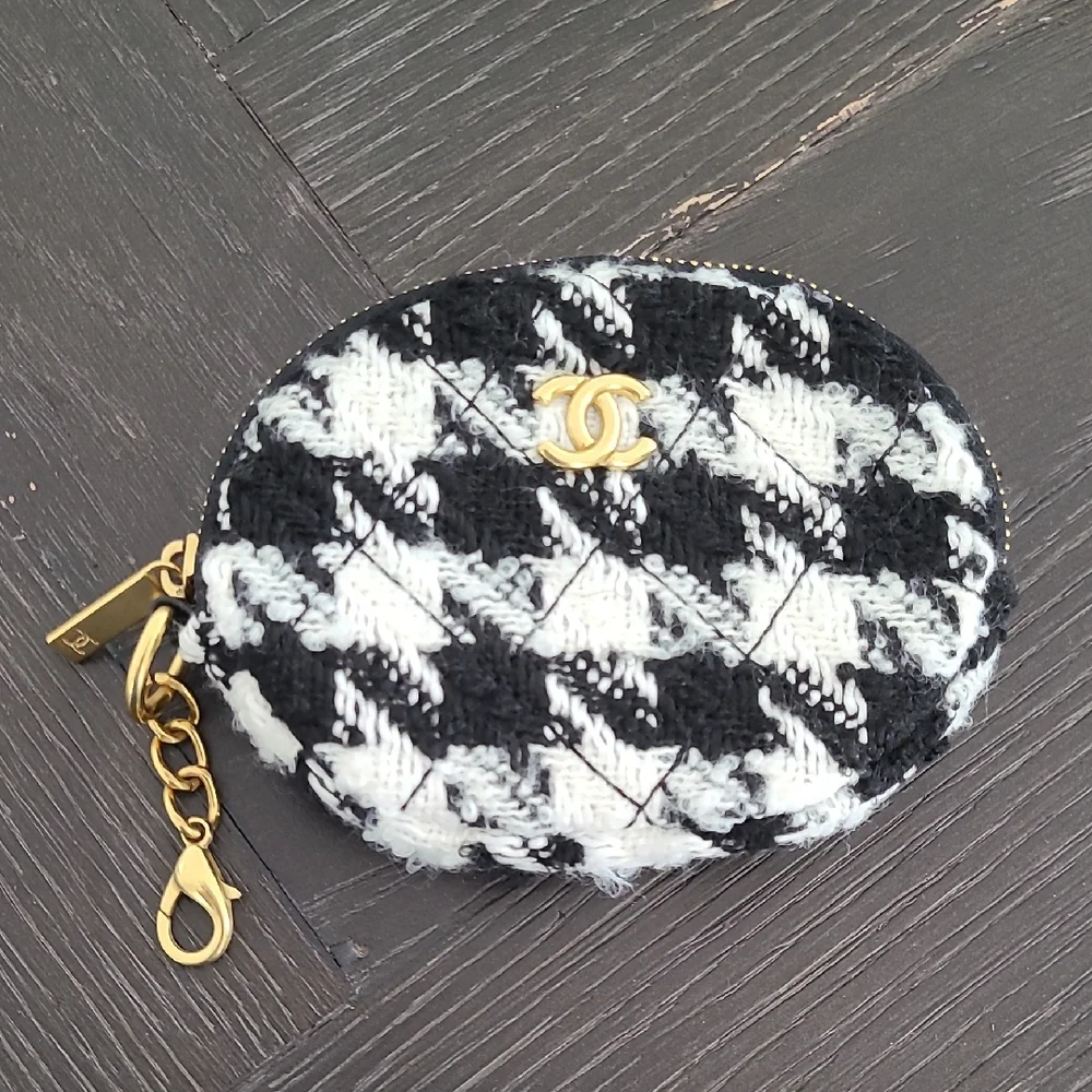 Chanel Tweed Quilted Coin Purse